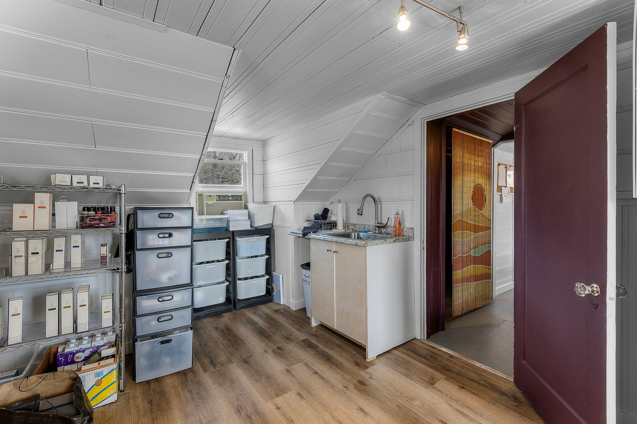 Kenwood - Commercial Sale