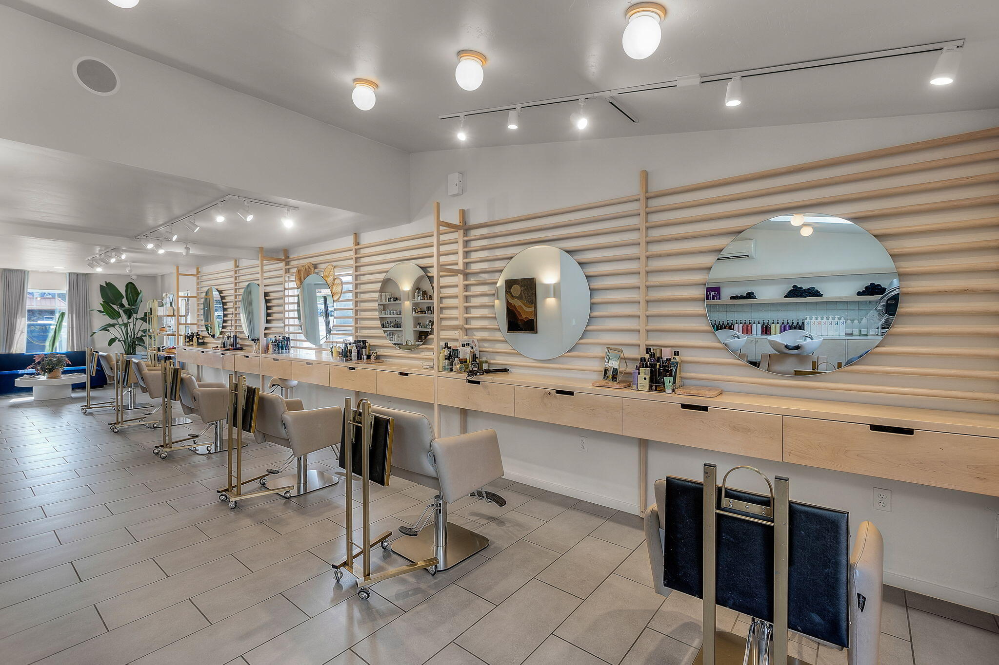 Kenwood - Commercial Sale