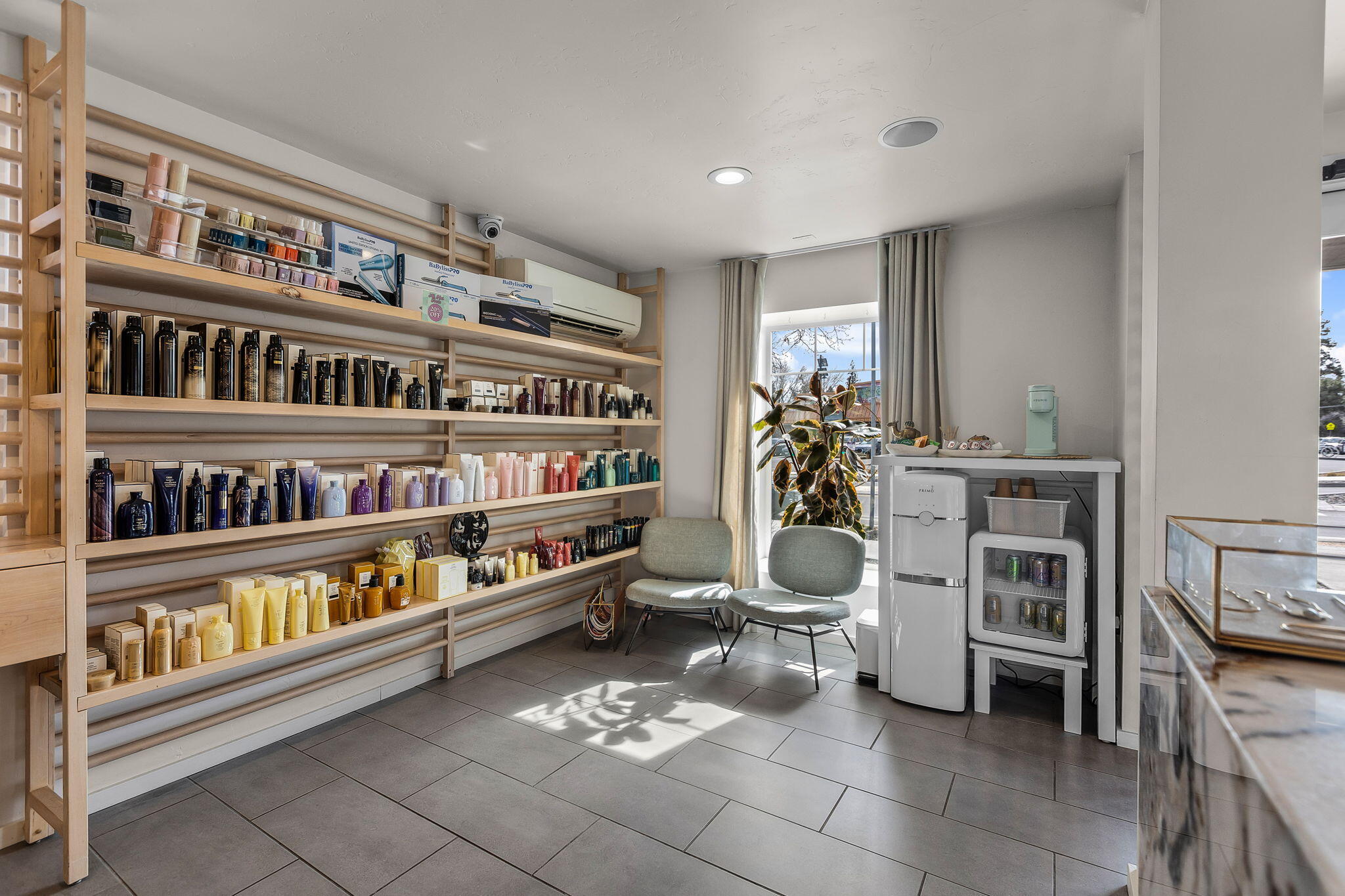 Kenwood - Commercial Sale