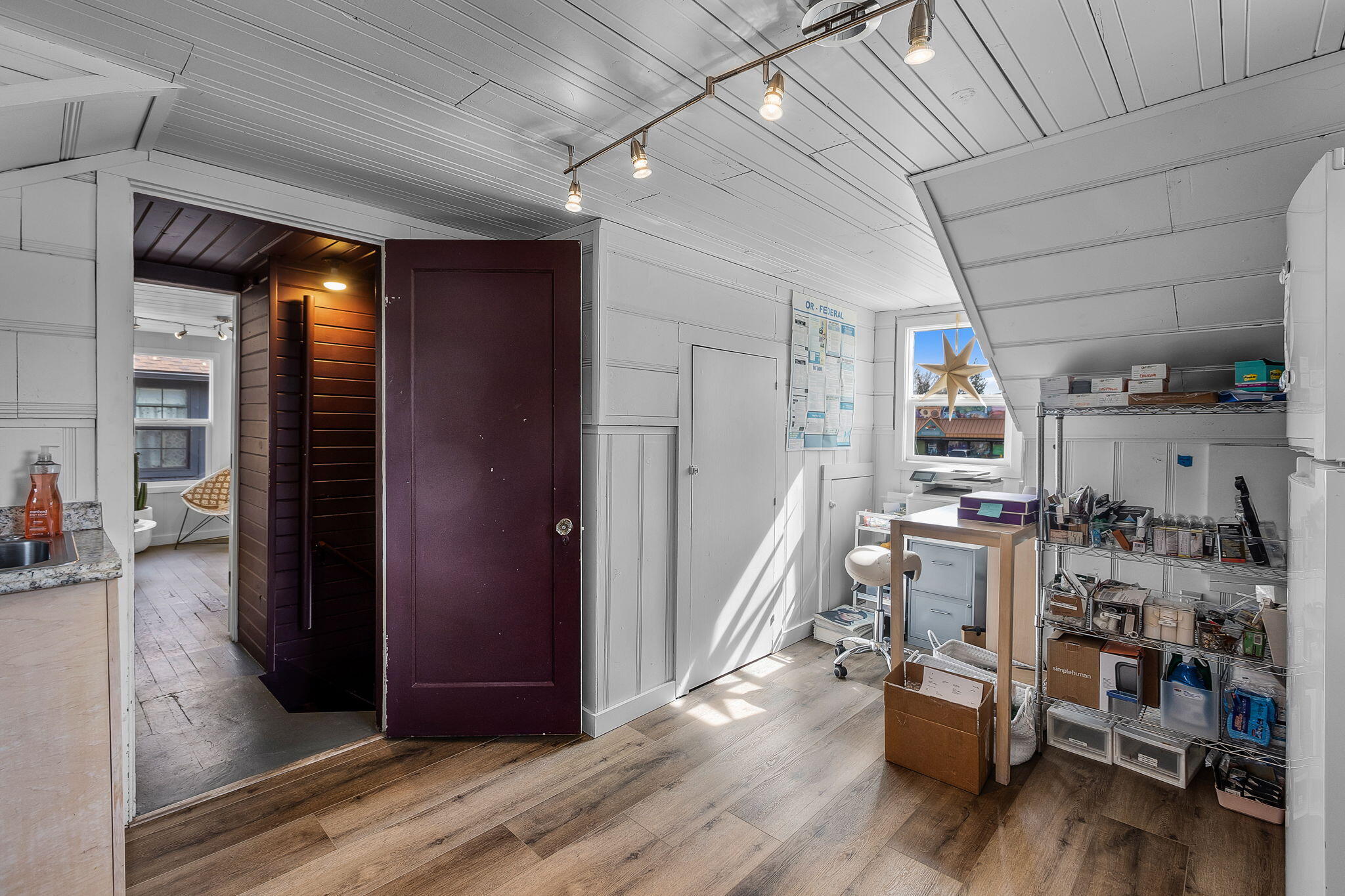 Kenwood - Commercial Sale