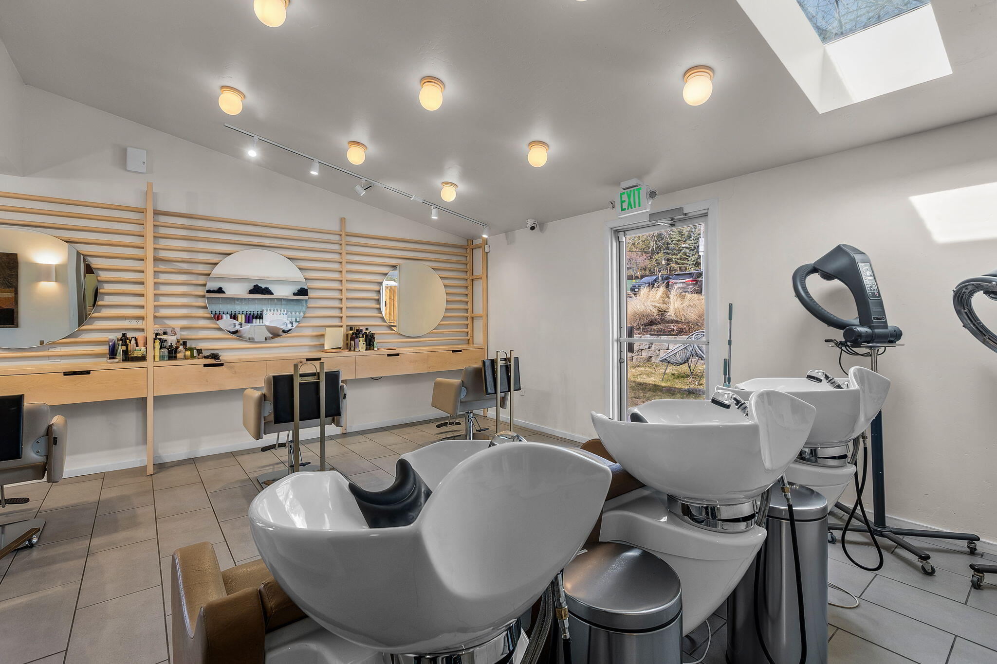 Kenwood - Commercial Sale