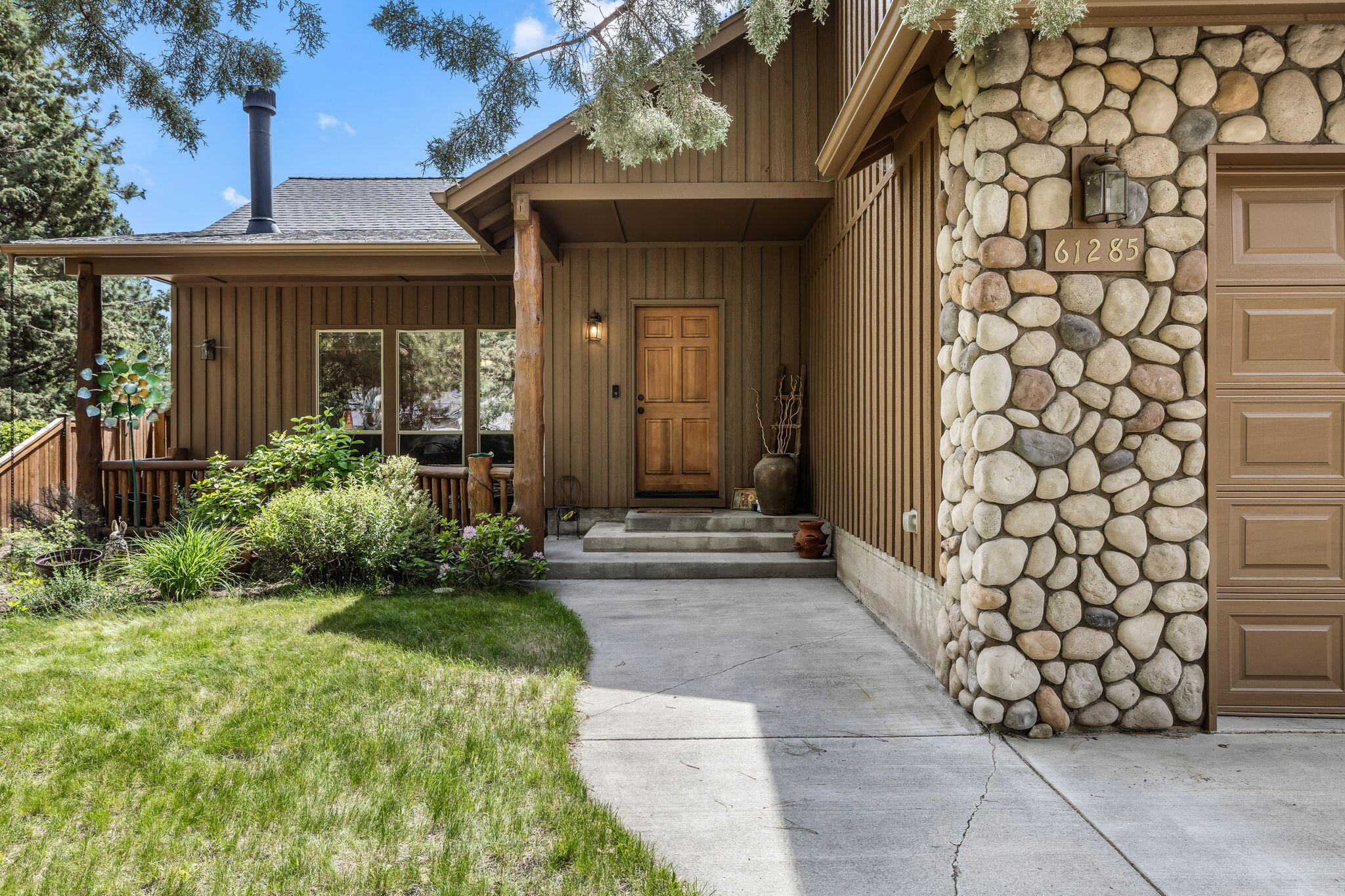 61285 Linfield Court