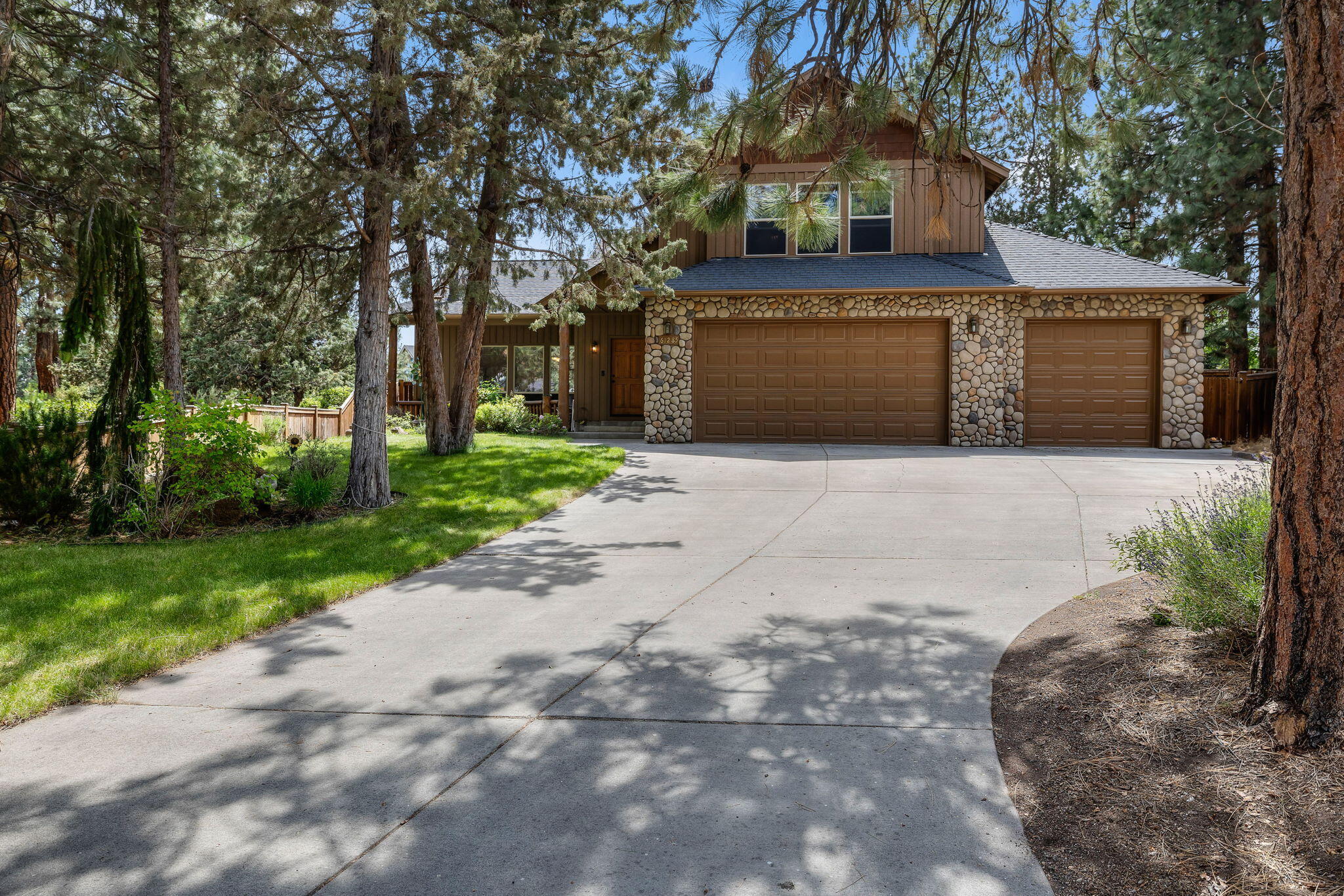 61285 Linfield Court