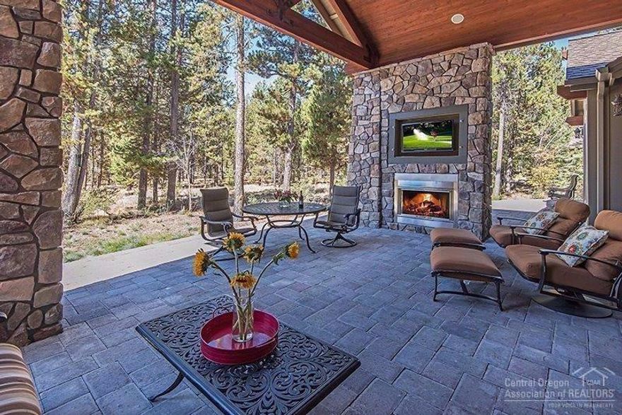 Beautifully appointed 4,224 sq. ft. residence in the gated community of Caldera Springs. Offering 4 bedrooms, 4.5 baths, large media/bonus room, and study in an open floor plan. Luxurious amenities including gourmet kitchen, expansive outdoor living area with kitchen, fireplace, and private hot tub. Quality craftsmanship and finishes throughout with stunning architectural elements including soaring ceilings, exposed wood trusses, and extensive stone and rock make this a warm and inviting mountain retreat.