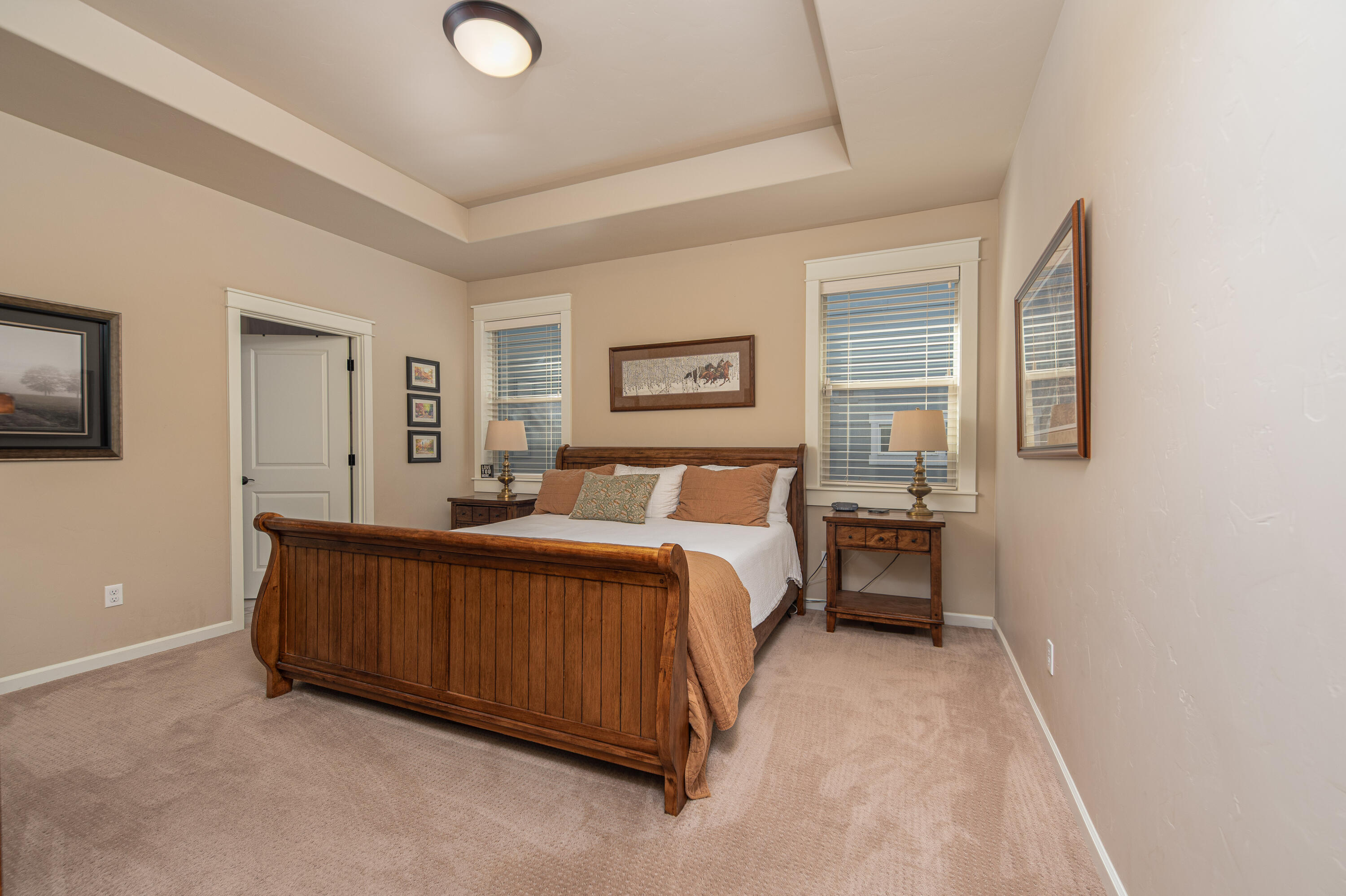 Lava Ridges - Residential