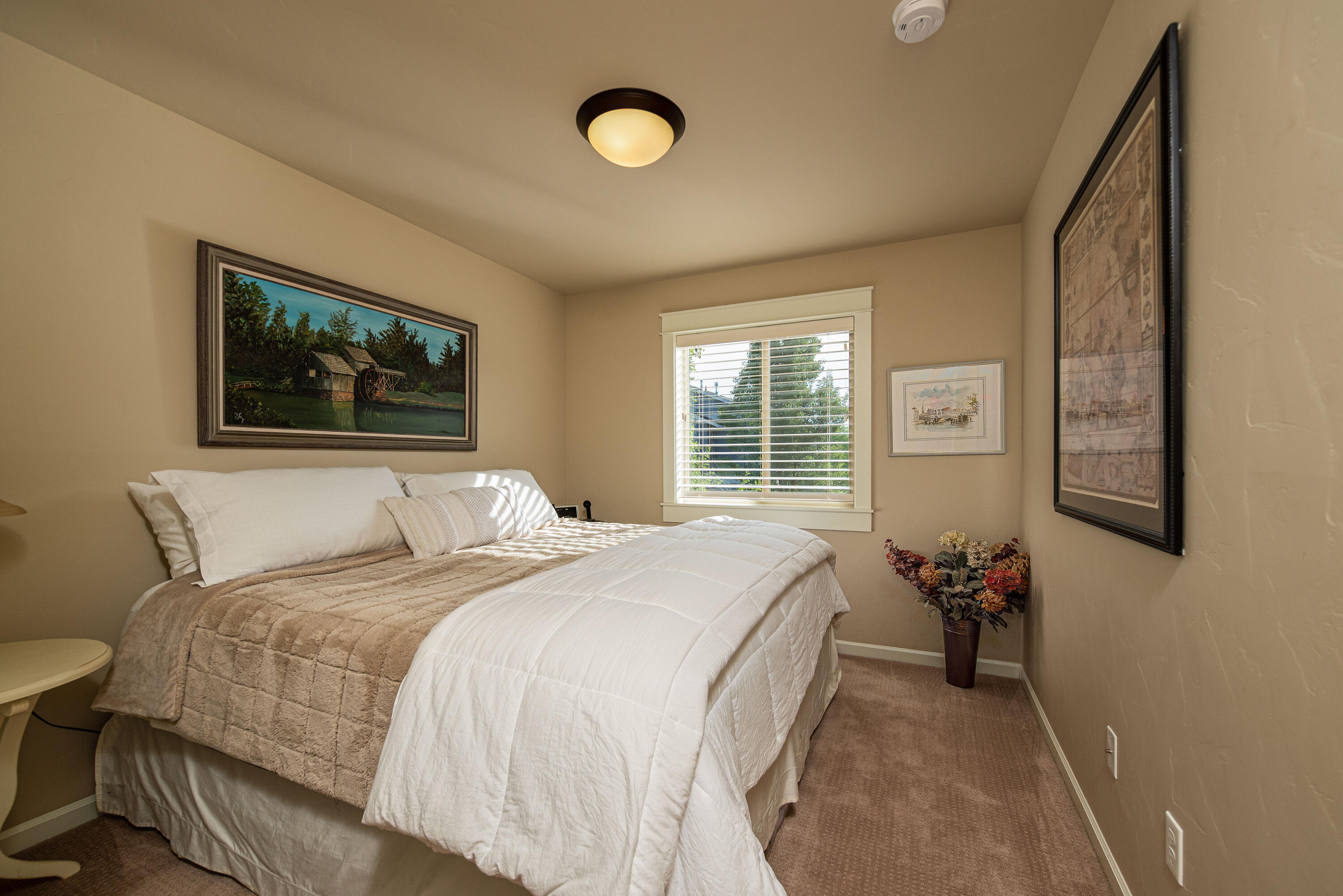 Lava Ridges - Residential