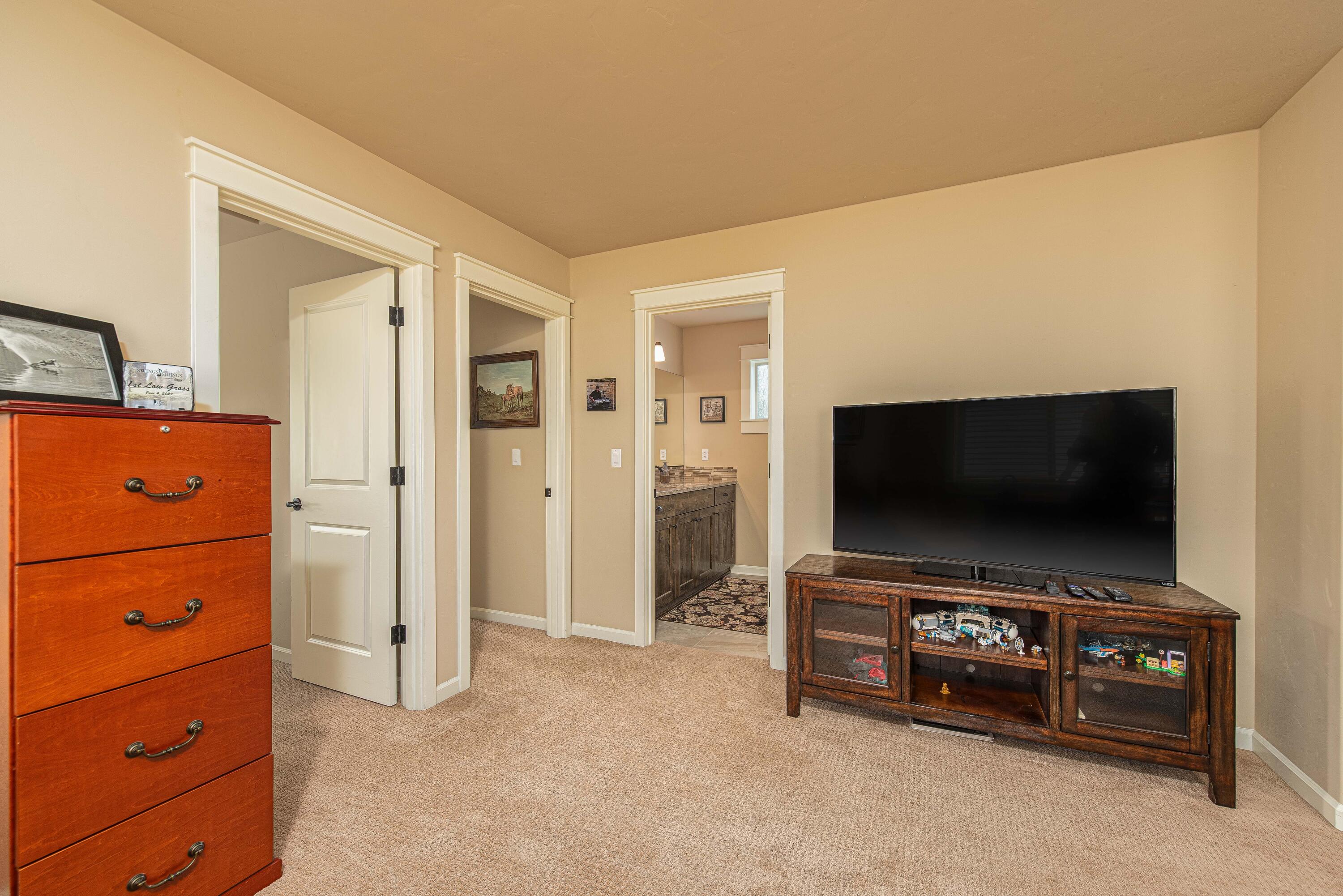 Lava Ridges - Residential