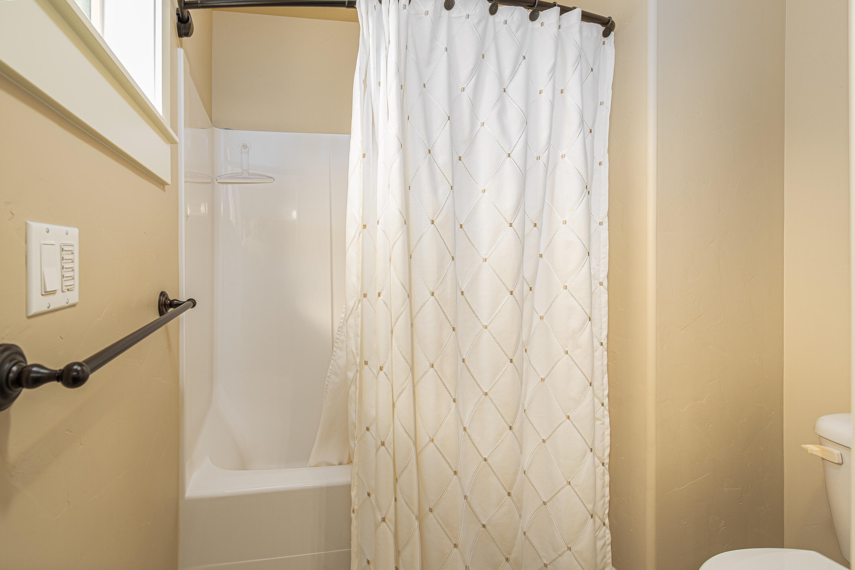 Lava Ridges - Residential