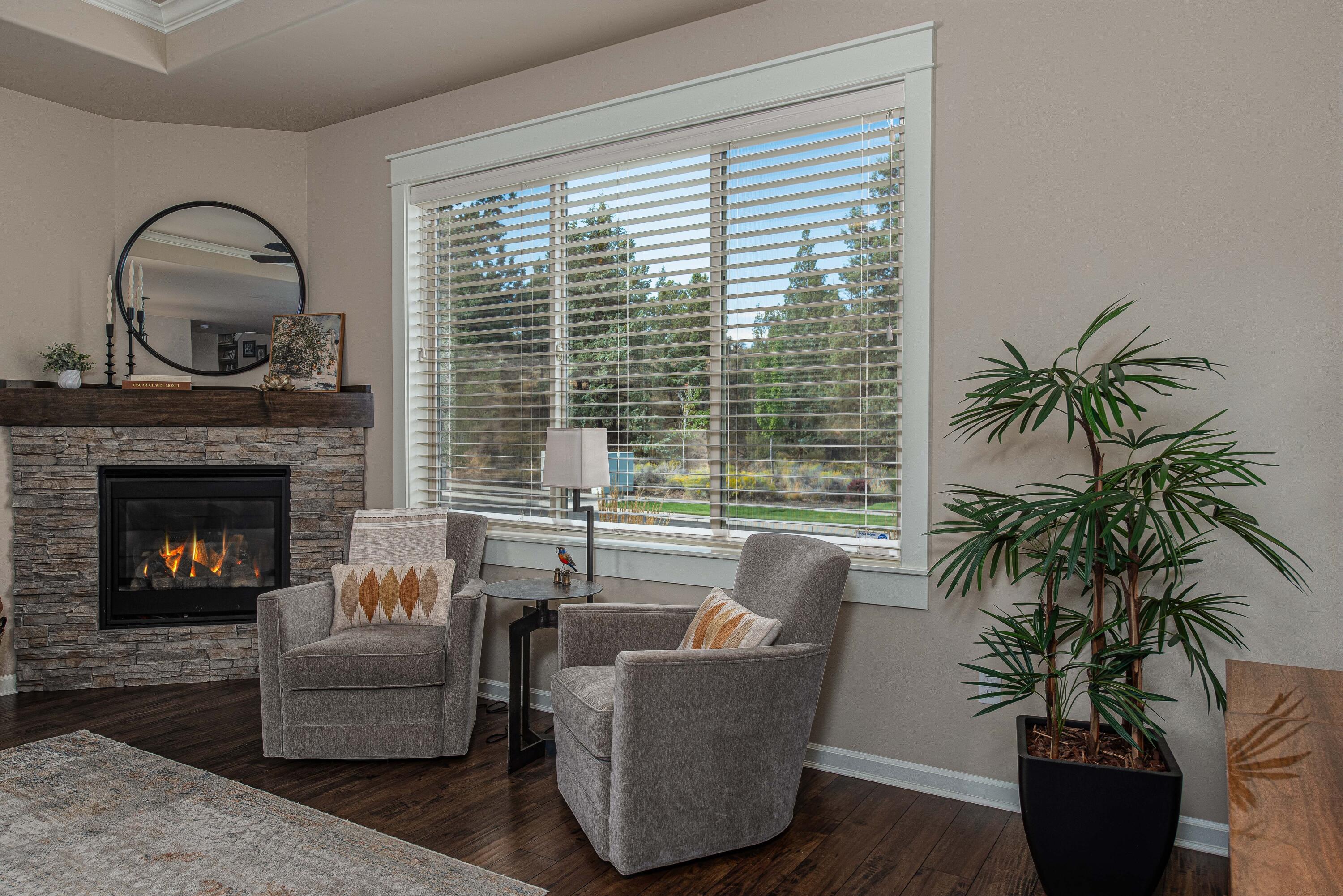 Lava Ridges - Residential