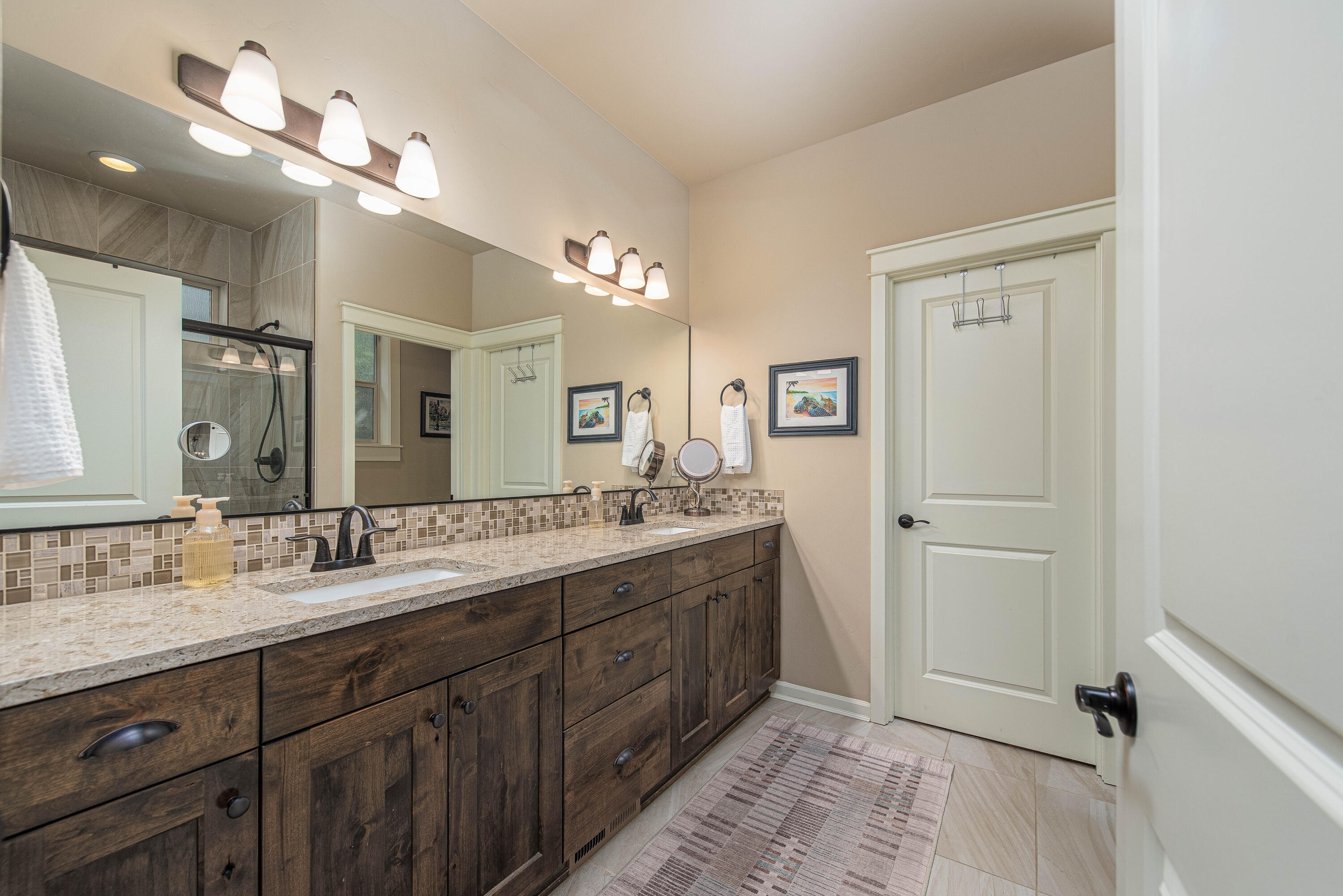 Lava Ridges - Residential