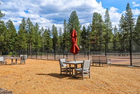 Tiny photo for 57715 Poplar Loop, Sunriver, OR 97707 (MLS # 220224552)