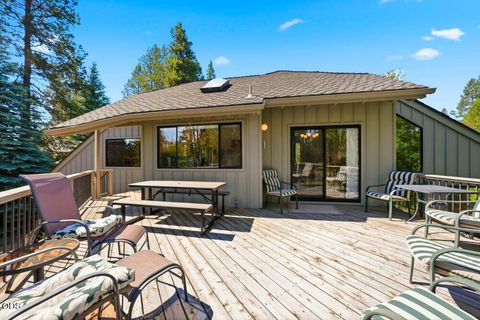 Tiny photo for 57715 Poplar Loop, Sunriver, OR 97707 (MLS # 220224552)