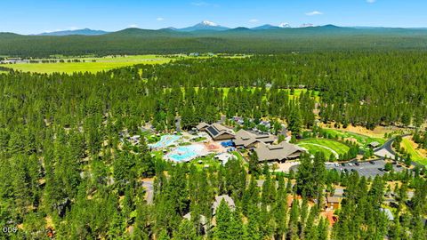 Tiny photo for 57715 Poplar Loop, Sunriver, OR 97707 (MLS # 220224552)