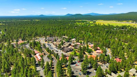 Tiny photo for 57715 Poplar Loop, Sunriver, OR 97707 (MLS # 220224552)