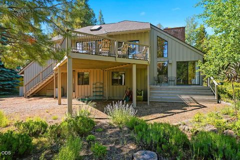 Tiny photo for 57715 Poplar Loop, Sunriver, OR 97707 (MLS # 220224552)