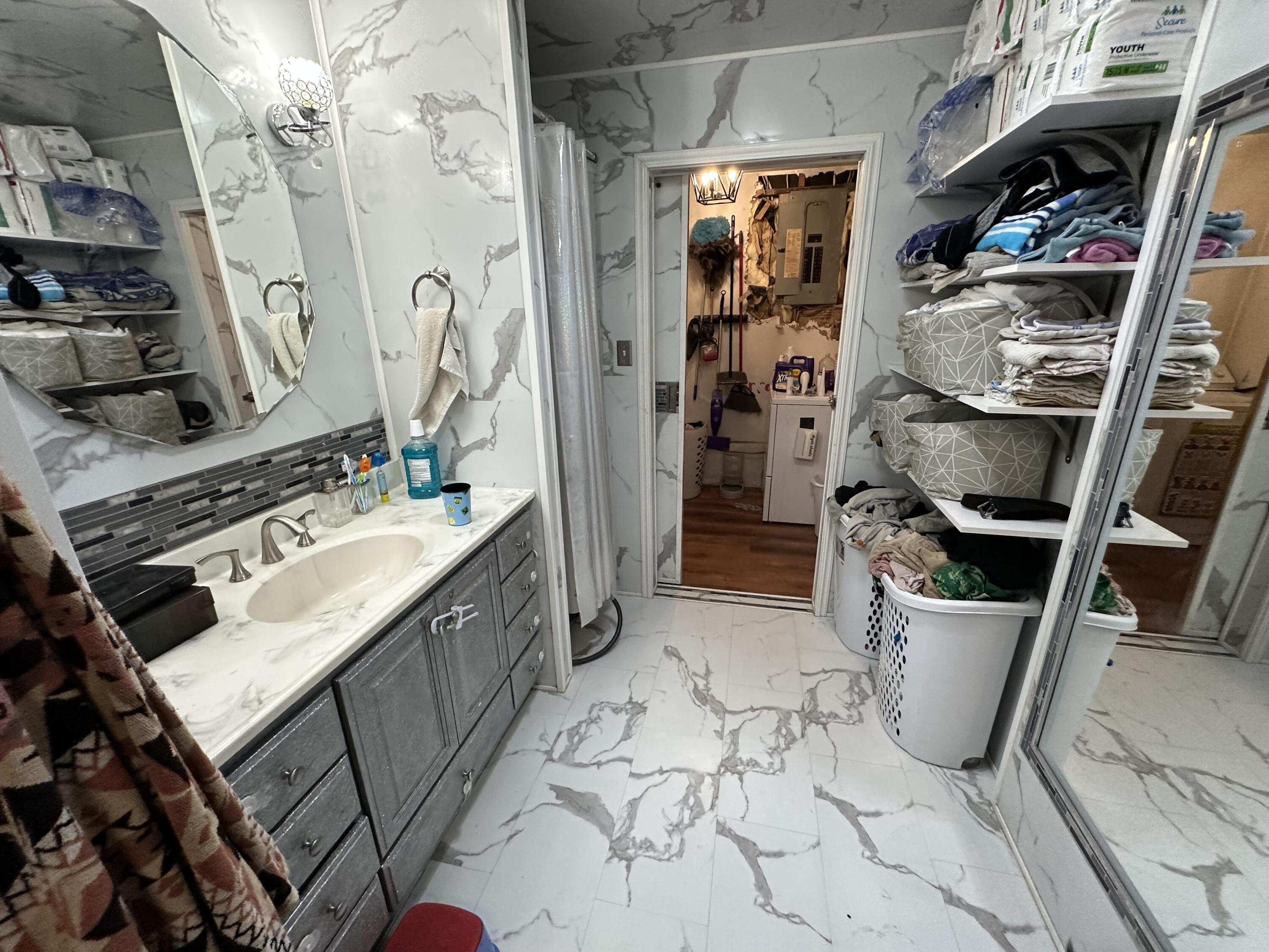 Bieler Boys Est - Land