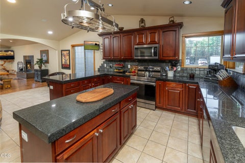 Tiny photo for 15533 Emerald Drive, La Pine, OR 97739 (MLS # 220225002)