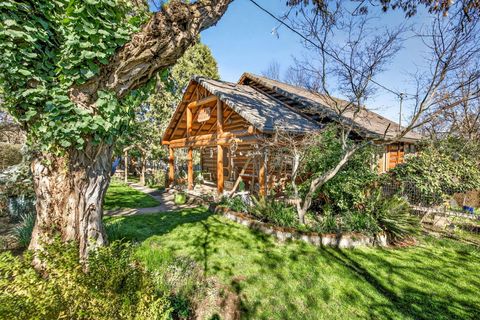 Photo of 645 E California Street, Jacksonville, OR 97530 (MLS # 220217086)