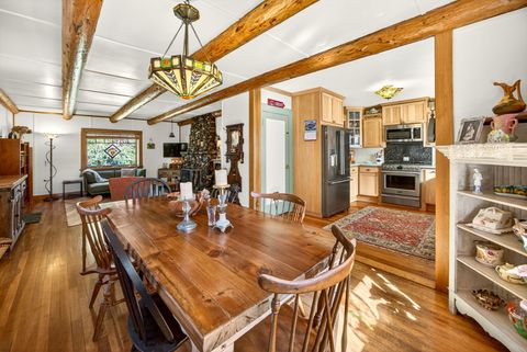 Tiny photo for 645 E California Street, Jacksonville, OR 97530 (MLS # 220217086)