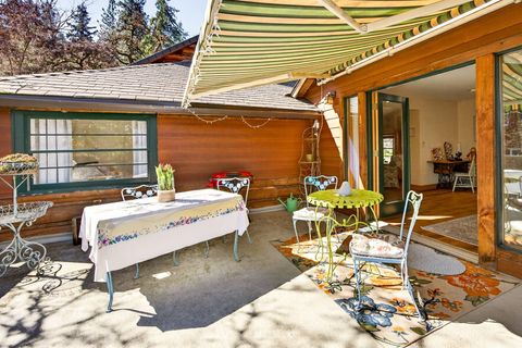 Tiny photo for 645 E California Street, Jacksonville, OR 97530 (MLS # 220217086)