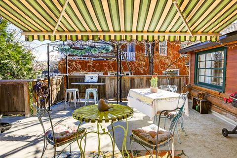 Tiny photo for 645 E California Street, Jacksonville, OR 97530 (MLS # 220217086)