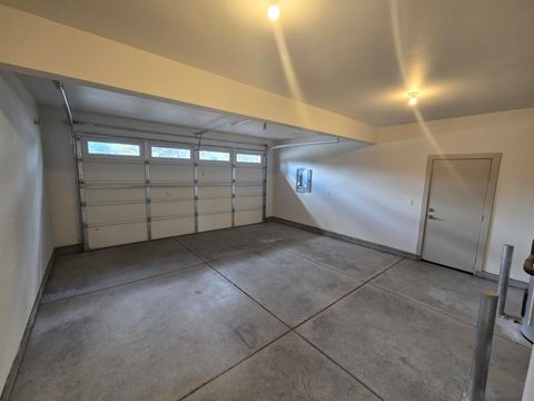 Tiny photo for 16480 Carter Court, La Pine, OR 97739 (MLS # 220209758)
