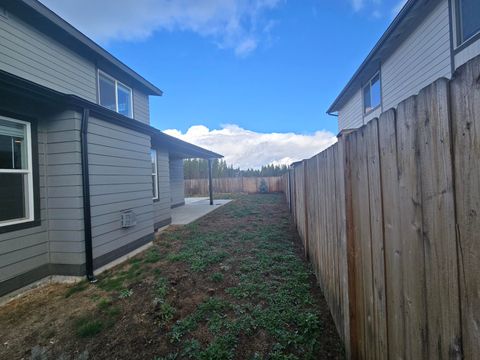 Tiny photo for 16480 Carter Court, La Pine, OR 97739 (MLS # 220209758)