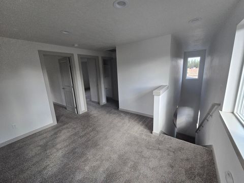 Tiny photo for 16480 Carter Court, La Pine, OR 97739 (MLS # 220209758)