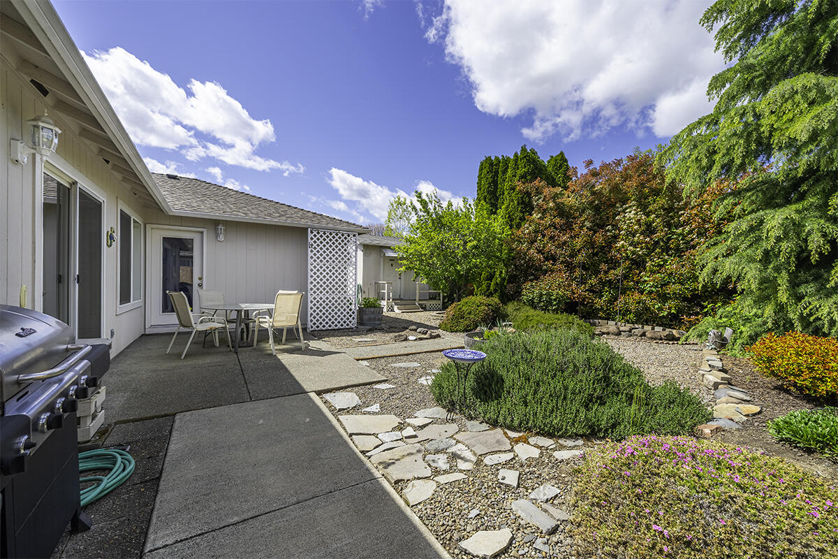 1006 Parkdale Avenue