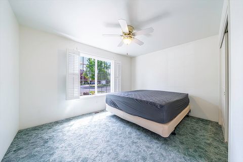 Tiny photo for 1006 Parkdale Avenue, Medford, OR 97501 (MLS # 220219740)