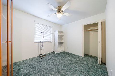 Tiny photo for 1006 Parkdale Avenue, Medford, OR 97501 (MLS # 220219740)