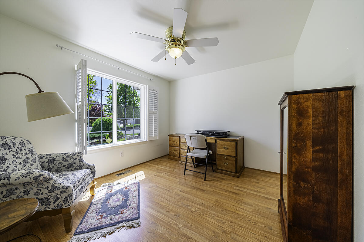 1006 Parkdale Avenue