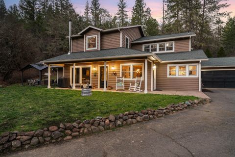 Tiny photo for 18781 E Evans Creek Road, Rogue River, OR 97537 (MLS # 220214903)
