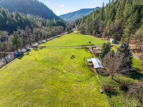 Tiny photo for 18781 E Evans Creek Road, Rogue River, OR 97537 (MLS # 220214903)