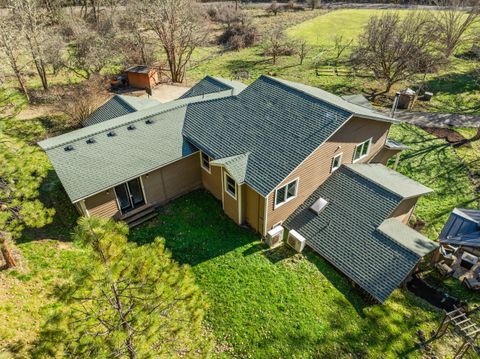 Tiny photo for 18781 E Evans Creek Road, Rogue River, OR 97537 (MLS # 220214903)