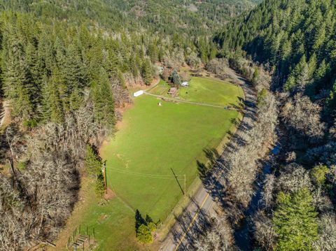 Tiny photo for 18781 E Evans Creek Road, Rogue River, OR 97537 (MLS # 220214903)
