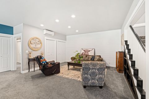 Tiny photo for 18781 E Evans Creek Road, Rogue River, OR 97537 (MLS # 220214903)