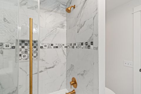 Tiny photo for 18781 E Evans Creek Road, Rogue River, OR 97537 (MLS # 220214903)