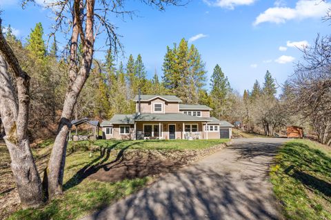 Tiny photo for 18781 E Evans Creek Road, Rogue River, OR 97537 (MLS # 220214903)