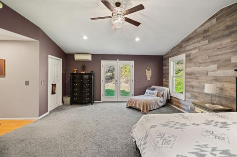 Tiny photo for 18781 E Evans Creek Road, Rogue River, OR 97537 (MLS # 220214903)