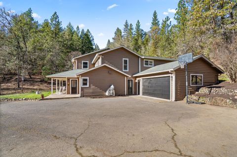 Tiny photo for 18781 E Evans Creek Road, Rogue River, OR 97537 (MLS # 220214903)