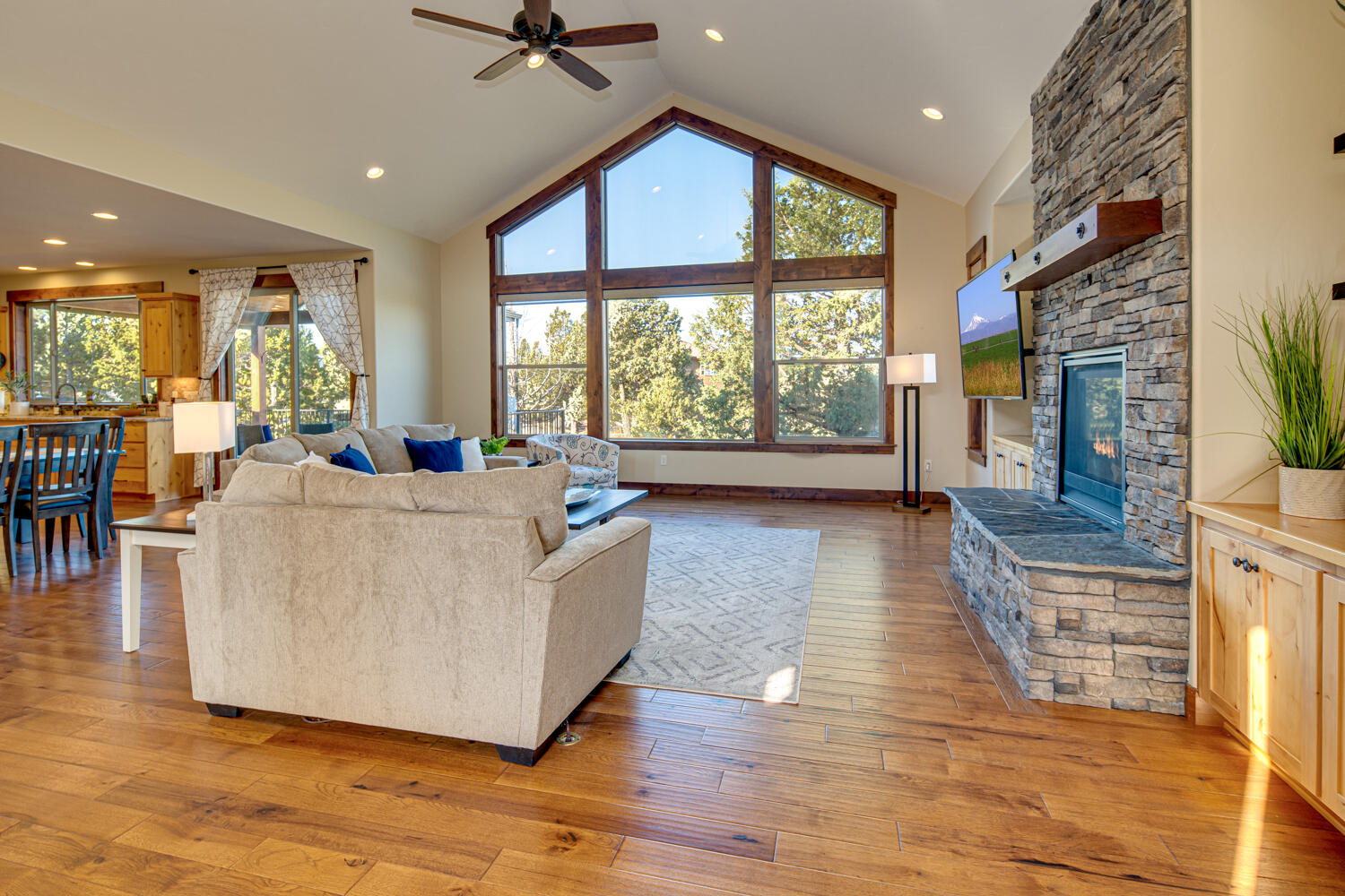 Eagle Crest - Residential