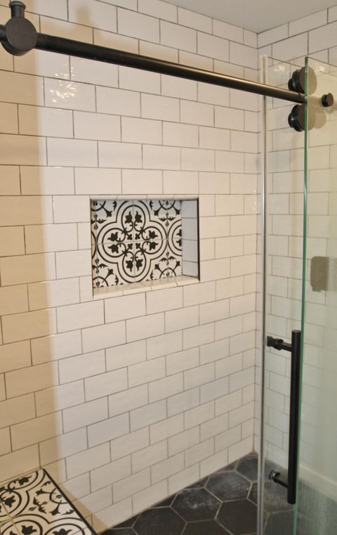 Tiny photo for 945 Hanks Street, Klamath Falls, OR 97601 (MLS # 220213250)