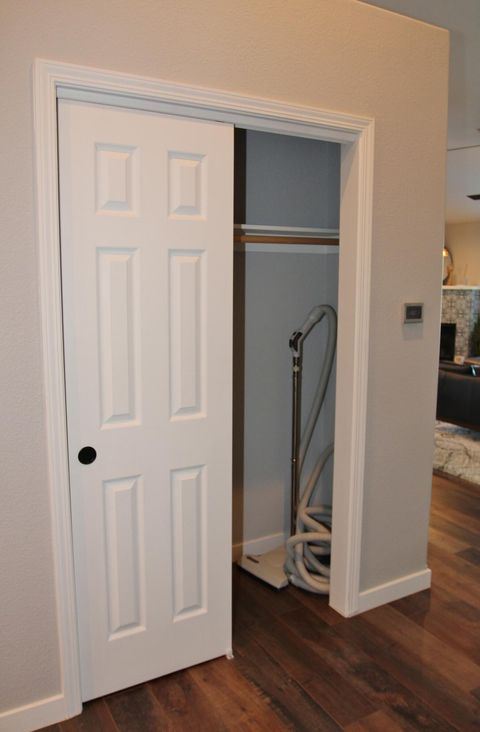 Tiny photo for 945 Hanks Street, Klamath Falls, OR 97601 (MLS # 220213250)