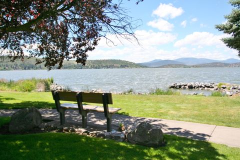 Tiny photo for 945 Hanks Street, Klamath Falls, OR 97601 (MLS # 220213250)