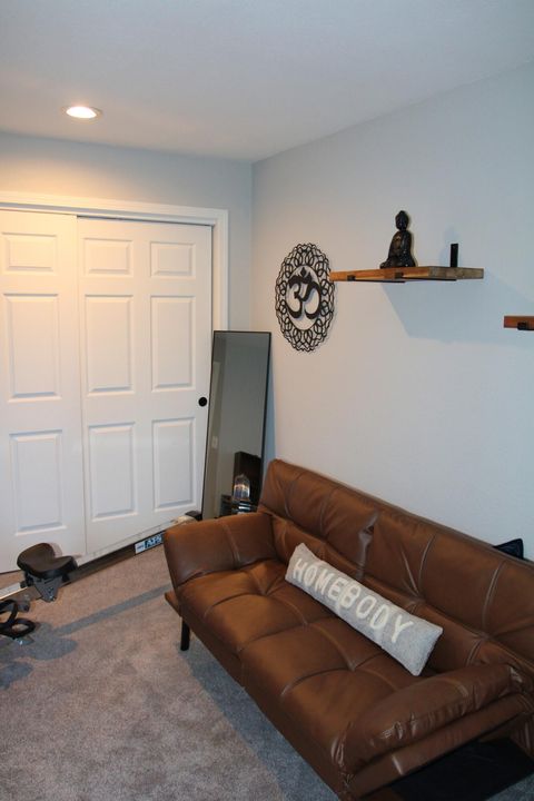 Tiny photo for 945 Hanks Street, Klamath Falls, OR 97601 (MLS # 220213250)