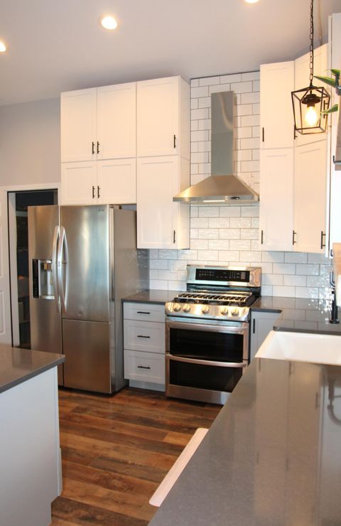 Tiny photo for 945 Hanks Street, Klamath Falls, OR 97601 (MLS # 220213250)