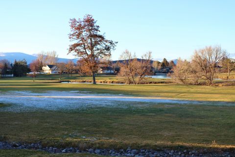 Tiny photo for 945 Hanks Street, Klamath Falls, OR 97601 (MLS # 220213250)