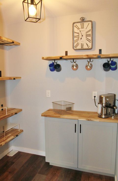 Tiny photo for 945 Hanks Street, Klamath Falls, OR 97601 (MLS # 220213250)