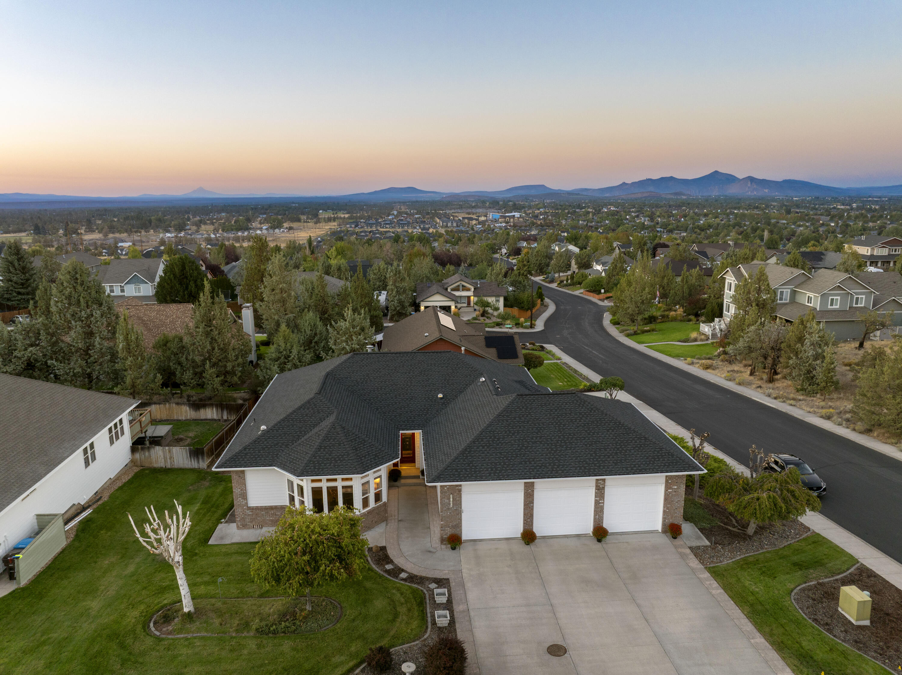 3735 SW Timber Avenue